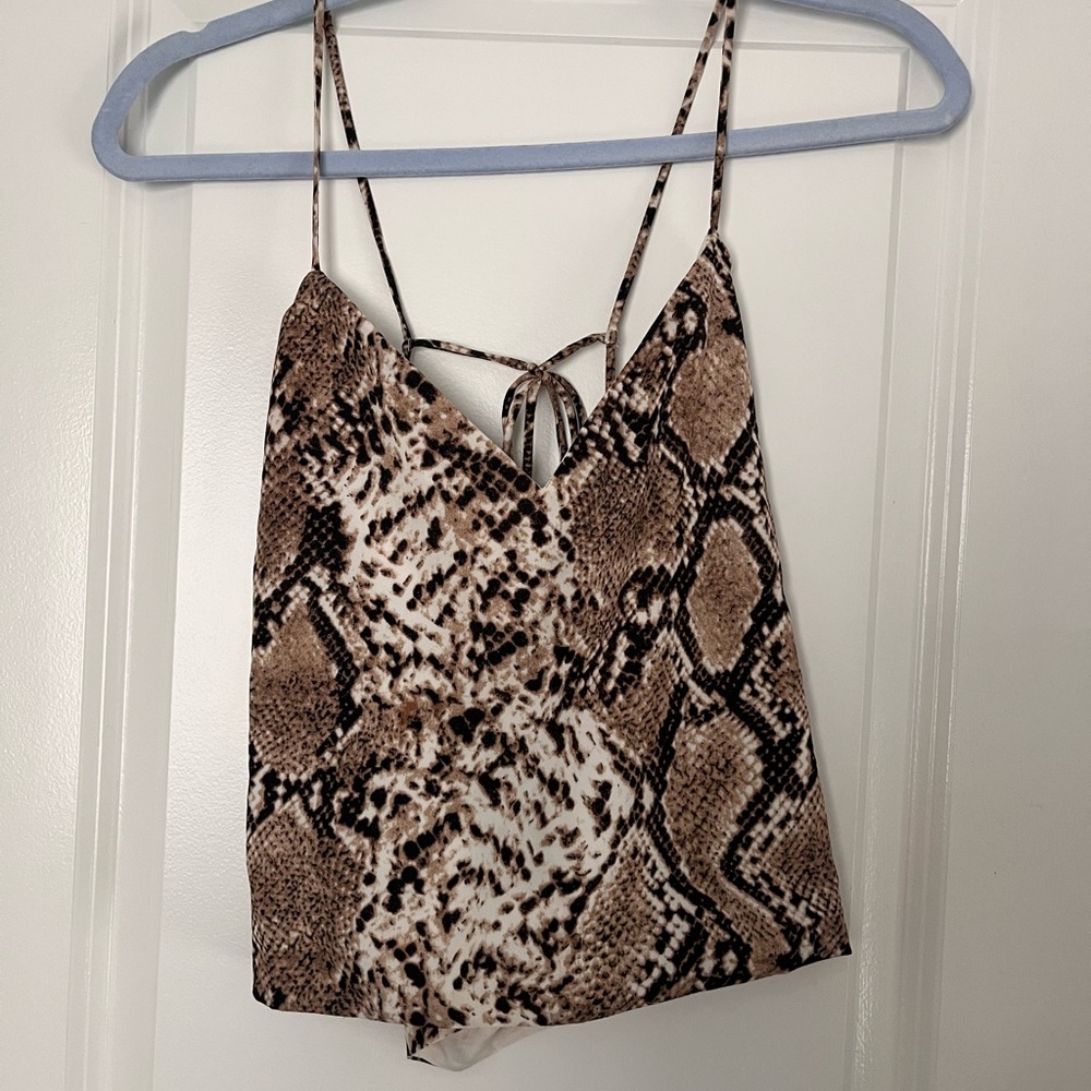 SUPERDOWN | SNAKE PRINT | BACKLESS V-NECK | SIZE: XS